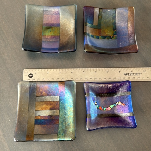 4 handmade Fused Glass Trinket Dishes made by Artisan Artist- 3 larger 1 smaller - Picture 6 of 10